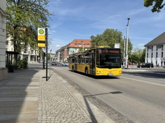 Linie 76 am Trachenberger Platz