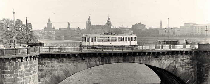 Historische Fahrzeuge - DVB | Dresdner Verkehrsbetriebe AG